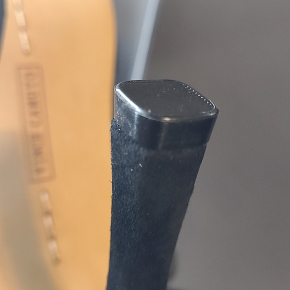 *NEW* Vince Camuto Preestie Point-Toe Suede Pumps - Picture 7 of 13